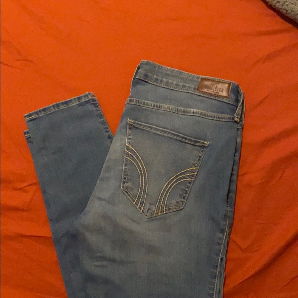 Hollister mid-rise super skinny jeans